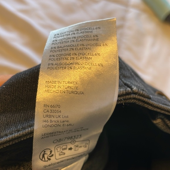 Pilcro Anthropologie High Rise Cropped Jeans Women’s Size 26 Wide Leg Black - Picture 9 of 9